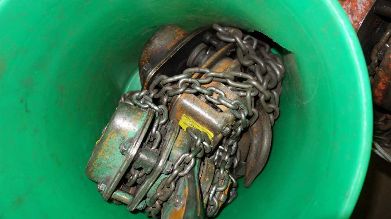 ASSORTED LOT OF MANUAL CHAIN HOISTS HARRINGTON CM 1/2 TON TO 5 TON - LIFTING EQUIPMENT