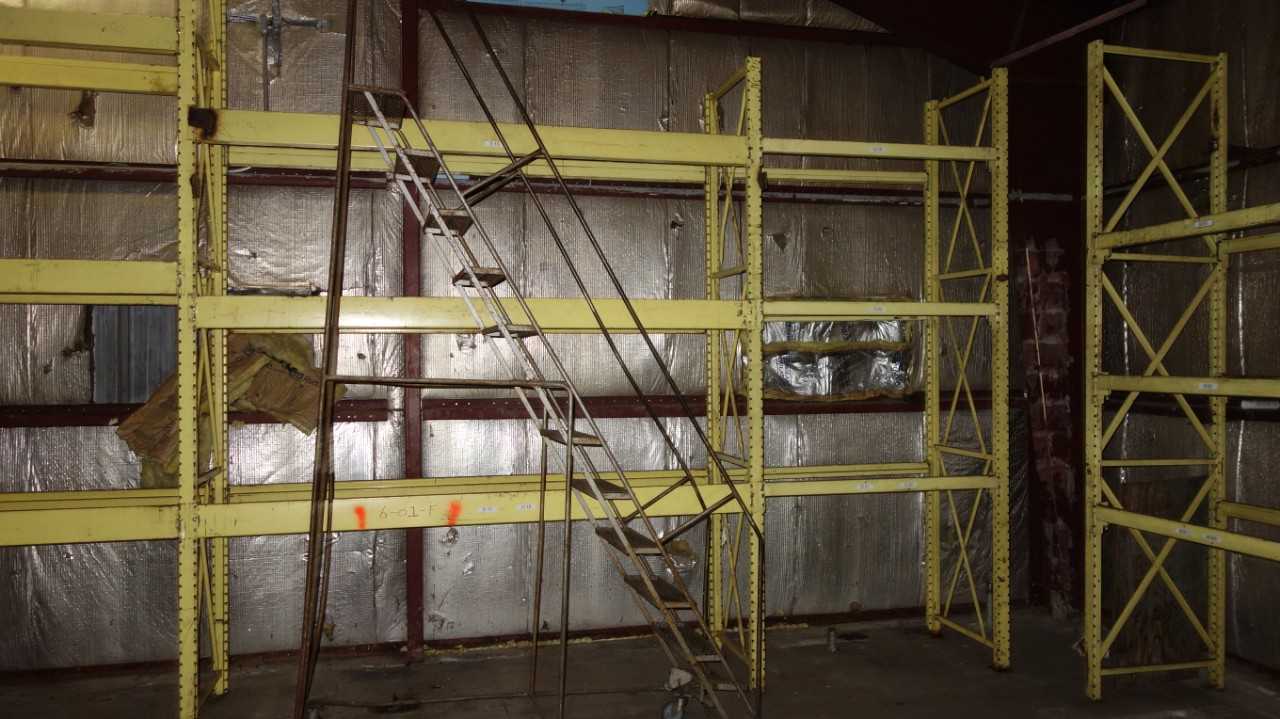 40FT OF STEEL RACKING - 12'/18' HIGH x 3' DEEP 9ft Sections + 4ft END SECTION - PALLET RACKING