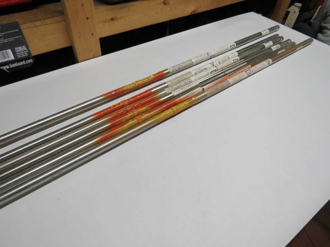 LOT OF 2 3V698 ASSORTED LAMP CHANGING POLES - LIGHTING