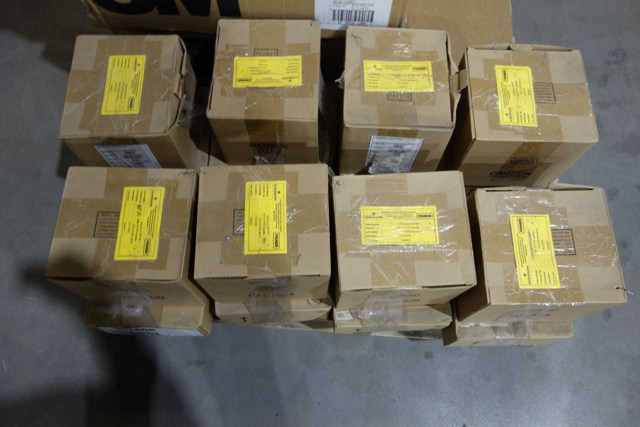 LOT OF 8 ASSORTED FISHER ELECTRONIC POSITION TRANSMITTERS - INSTRUMENTATION
