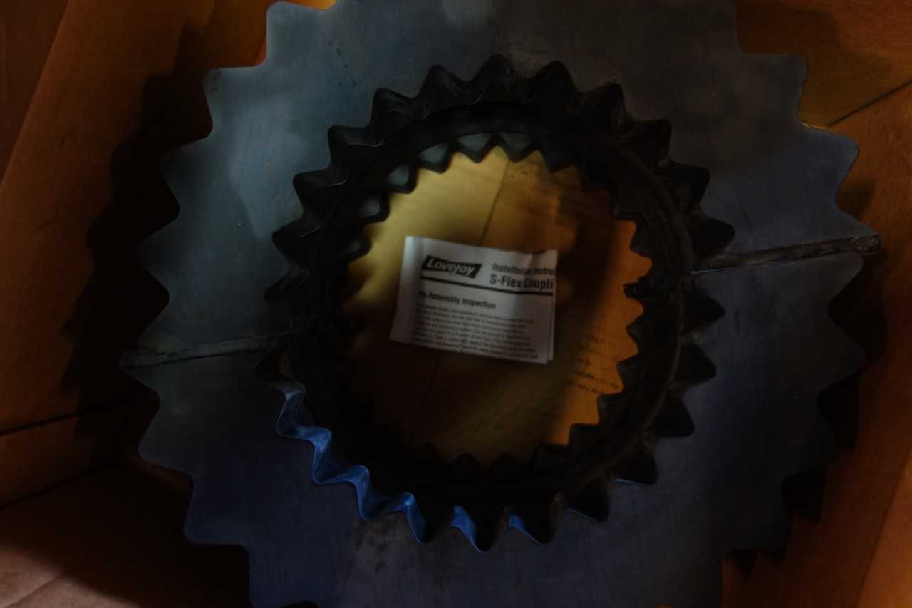 ASSORTED LOT POWER TRANSMISSION LOVEJOY 14E 35467 SLEEVE MORSE 120 CHAIN KOP-FLEX 3-1/2W FHUB - POWER TRANSMISSION