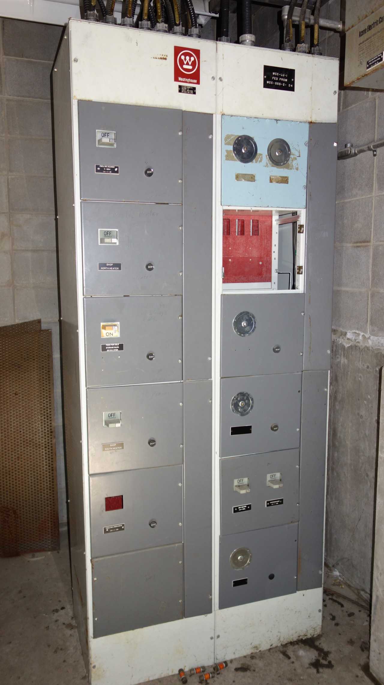2X SECTIONS WESTINGHOUSE MCC W/ SIZE 1, 2, 4 STARTERS - MOTOR CONTROL CENTERS