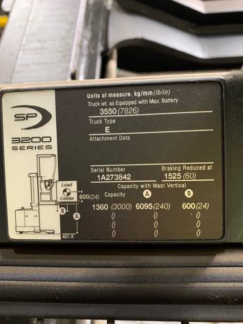2004 Crown SP322030TT240 order picker, Des Moines, IA - MISCELLANEOUS