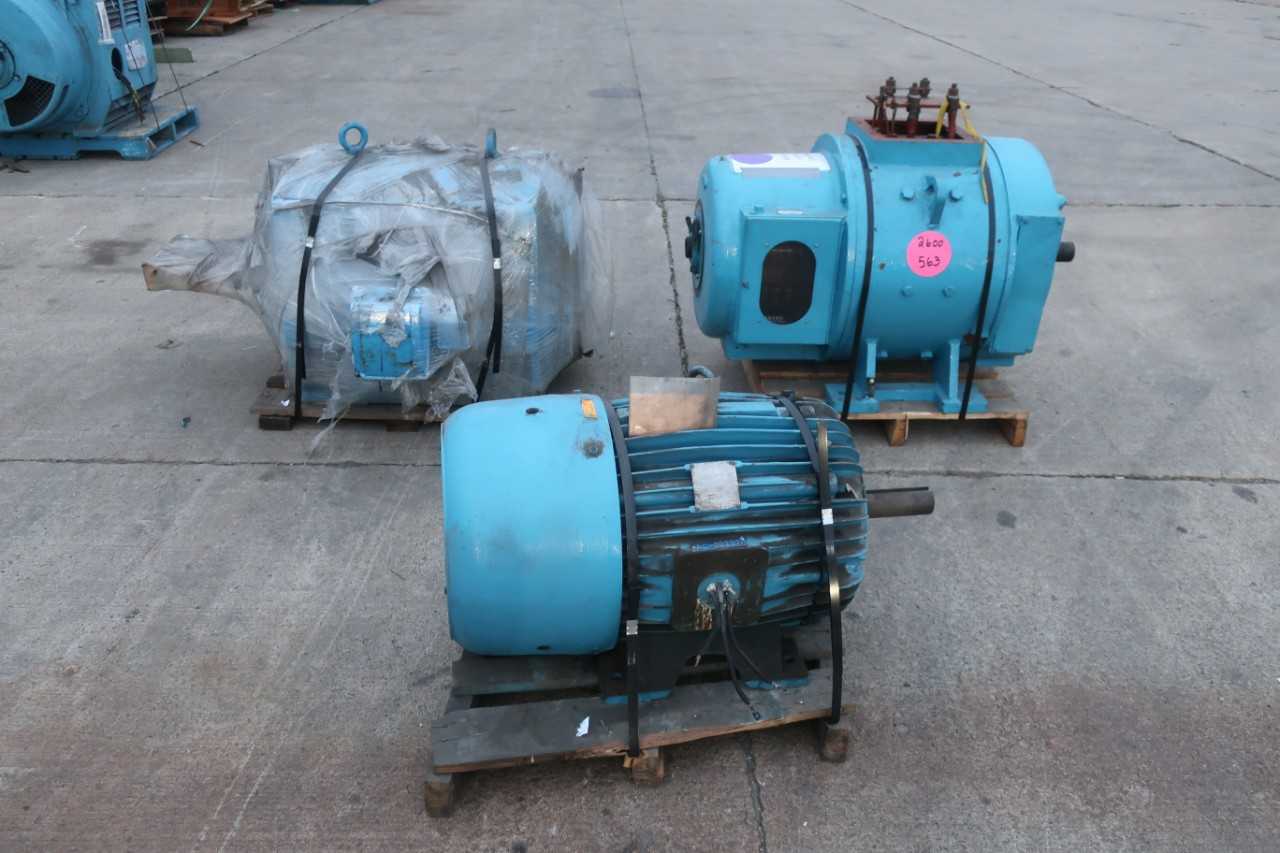 LOT OF 3 ASSORTED ELECTRICAL MOTORS. - ELECTRIC MOTORS