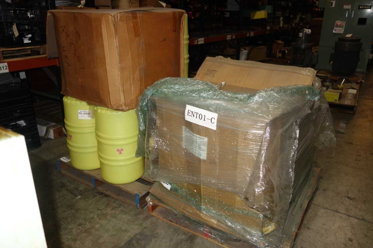 2 PALLETS OF ASSORTED POLY CHEMICAL CONTAINERS 15GAL & 5GAL, COVERS - ELECTRICAL COMPONENTS