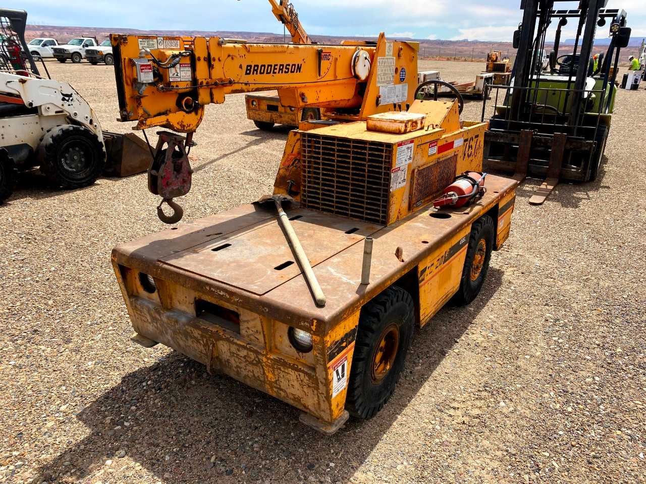 2004 Broderson IC-20-1F 2 Ton Carry Deck Crane - CRANES