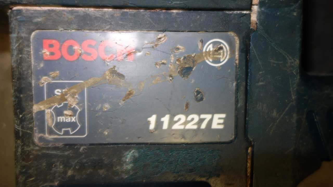 BOSCH 11227E 1/2IN SDS-MAX ROTARY HAMMER DRILL - ELECTRIC POWER TOOLS