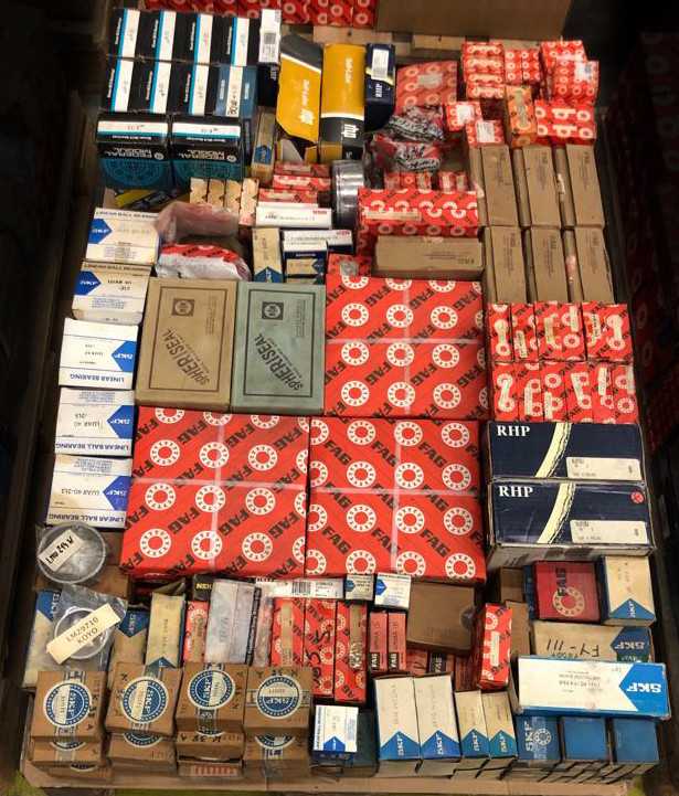 1 pallet of assorted bearings - BEARINGS