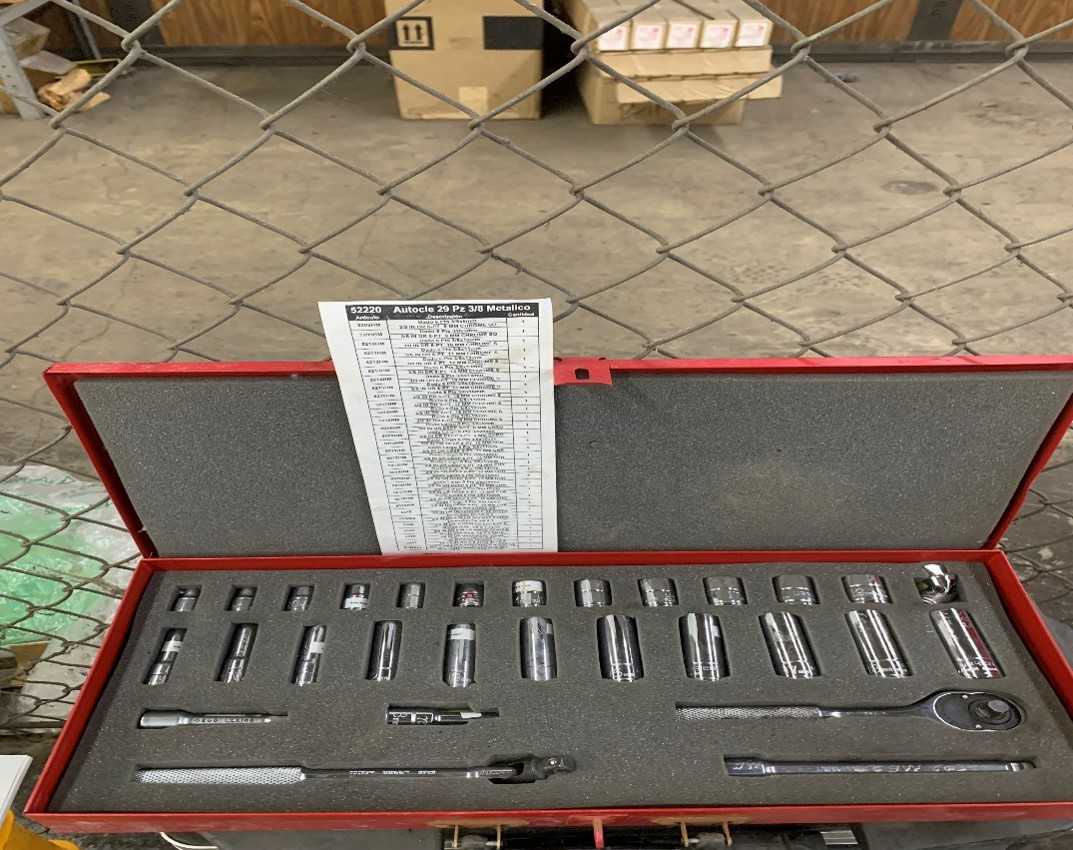 Urrea 3/8" Drive Metric Socket Set - HAND TOOLS Urrea 3/8" Drive Metric Socket Set - HAND TOOLS