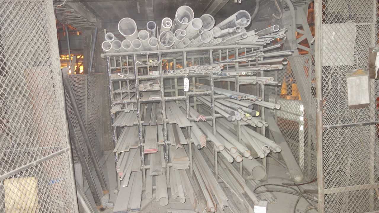 CONTENTS OF RACKING, ASSORTED STEEL TUBING, PIPING, PIPES, PLATES - MISCELLANEOUS