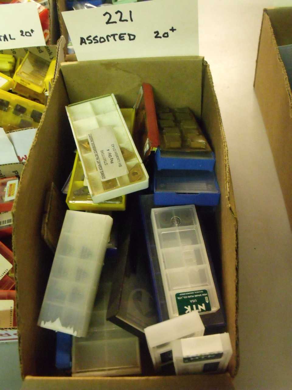 New Assorted brands Carbide Inserts 20 Plus Boxes - MILLING MACHINE PARTS