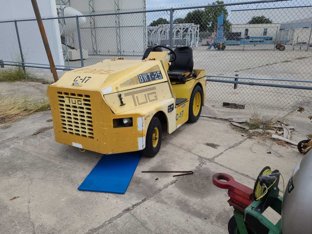 Tug (Lot 2586591) San Antonio, TX - PLANT & FACILITY EQUIPMENT