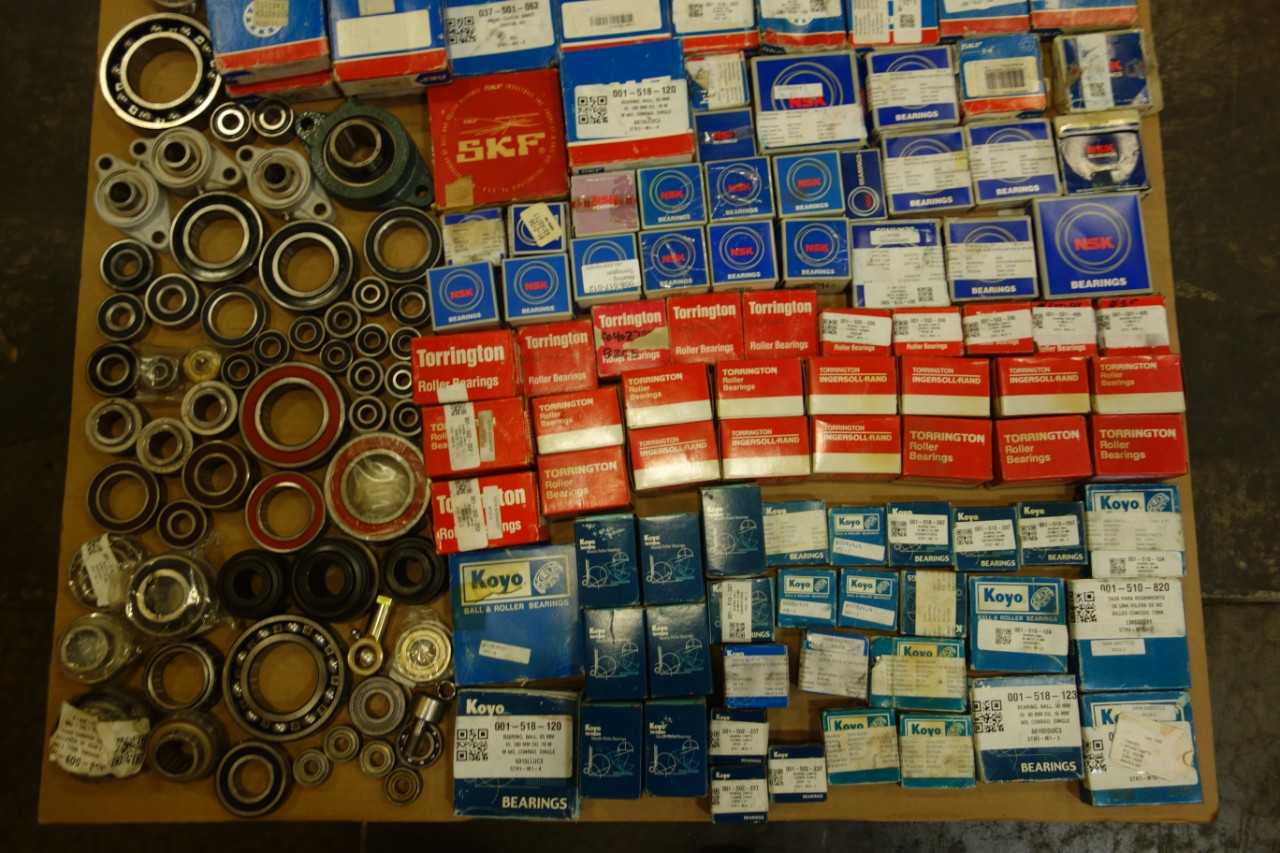 PALLET OF ASSORTED BEARINGS - BEARINGS
