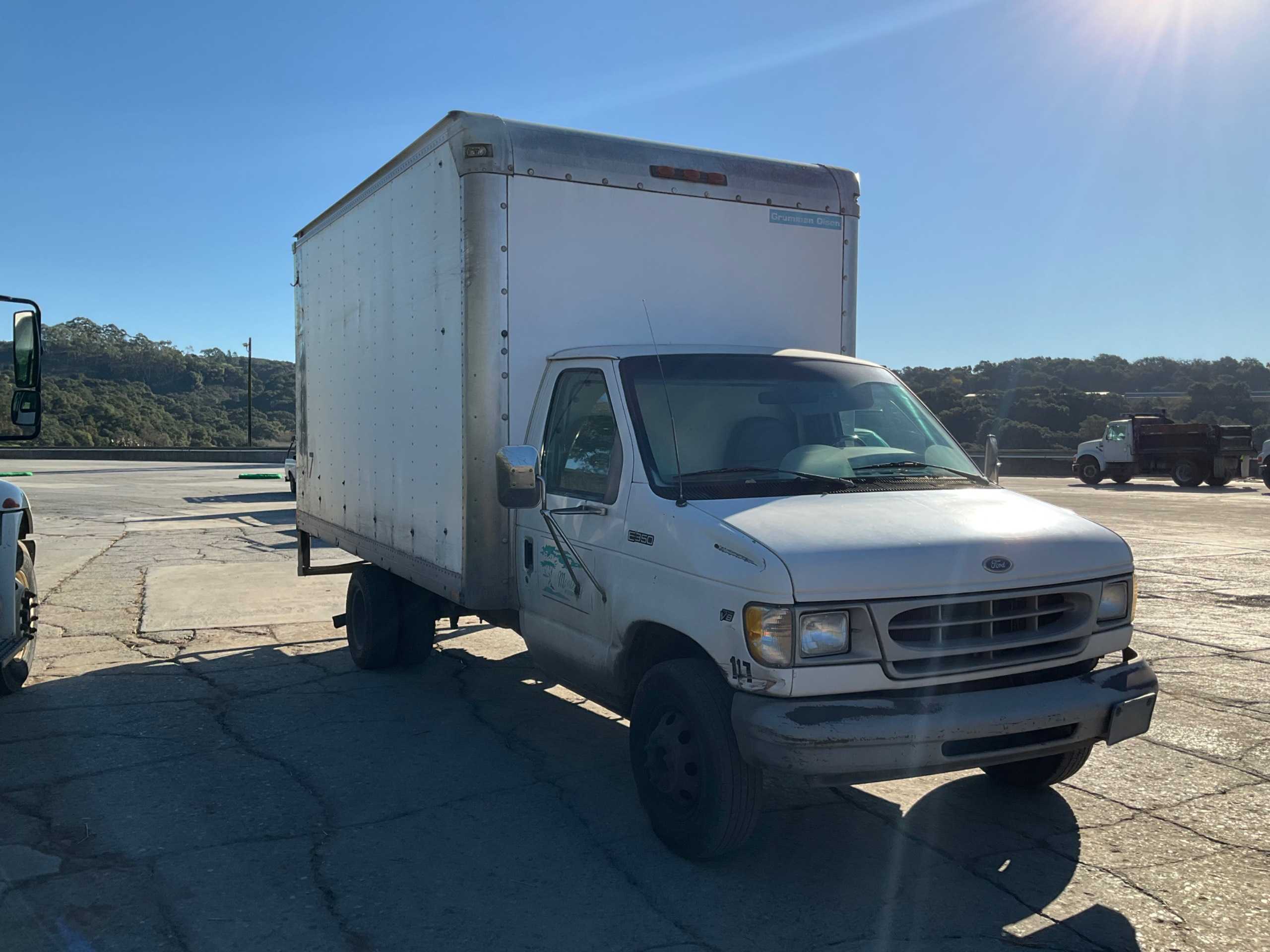 1994 FORD E-350 STRAIGHT CARGO TRUCK