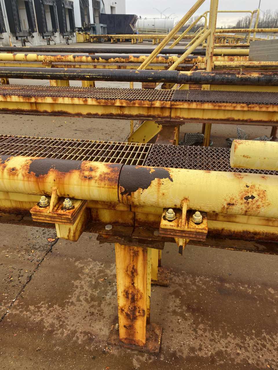 Semi-Trailer Dock Ramp - MISCELLANEOUS