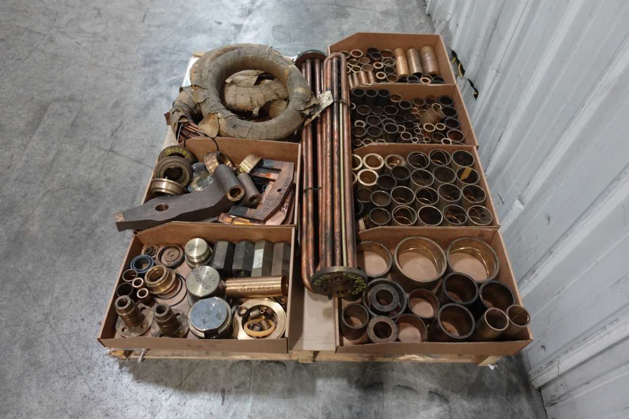 PALLET OF ASSORTED BRASS AND COPPER TUBING, PLUGS, SUPPORT ARMS, AND BEARING INSERTS - BEARINGS