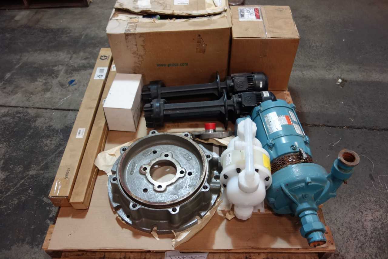 1 PALLET OF ASSORTED PUMPS, PUMP REPLACEMENT PATS AND ACCESSORIES- FLOWSERVE, SAINT-GOBAIN - PUMPS