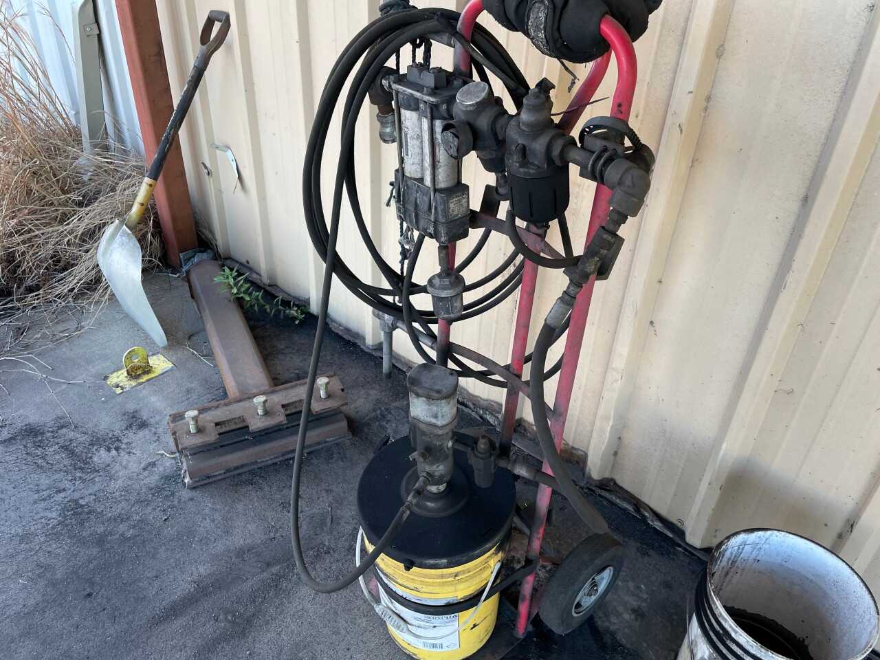 Air Operated Greaser - MISCELLANEOUS