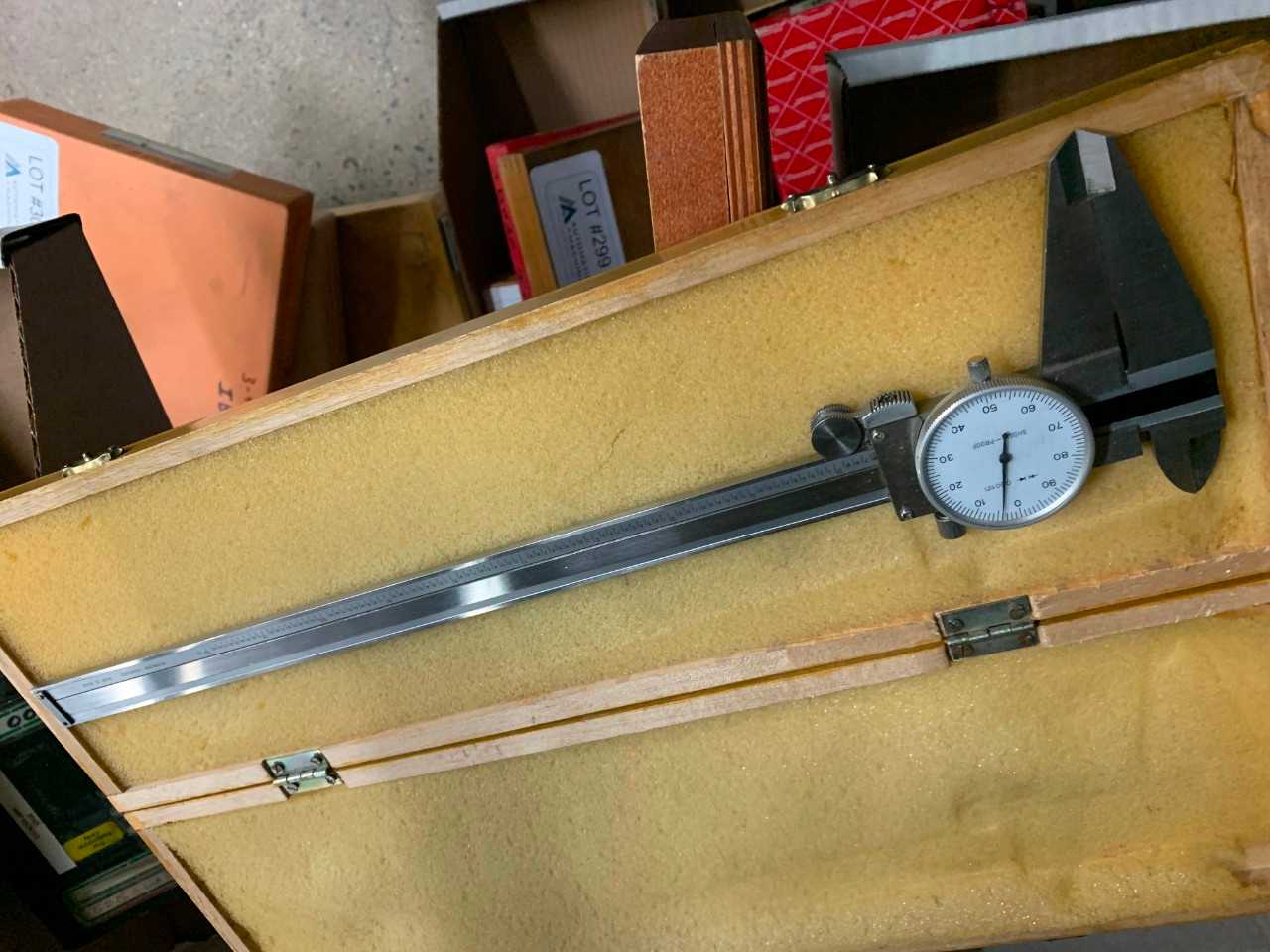 Dial Caliper - ELECTRIC POWER TOOLS Dial Caliper - ELECTRIC POWER TOOLS