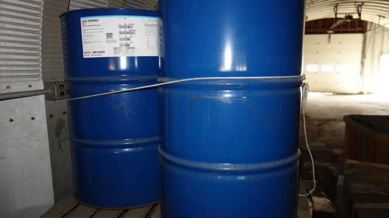 6 DRUMS OF DOW CORNING 561 TRANSFORMER OIL (2 PALLETS THAT ARE STACKED) - CONTROL TRANSFORMERS