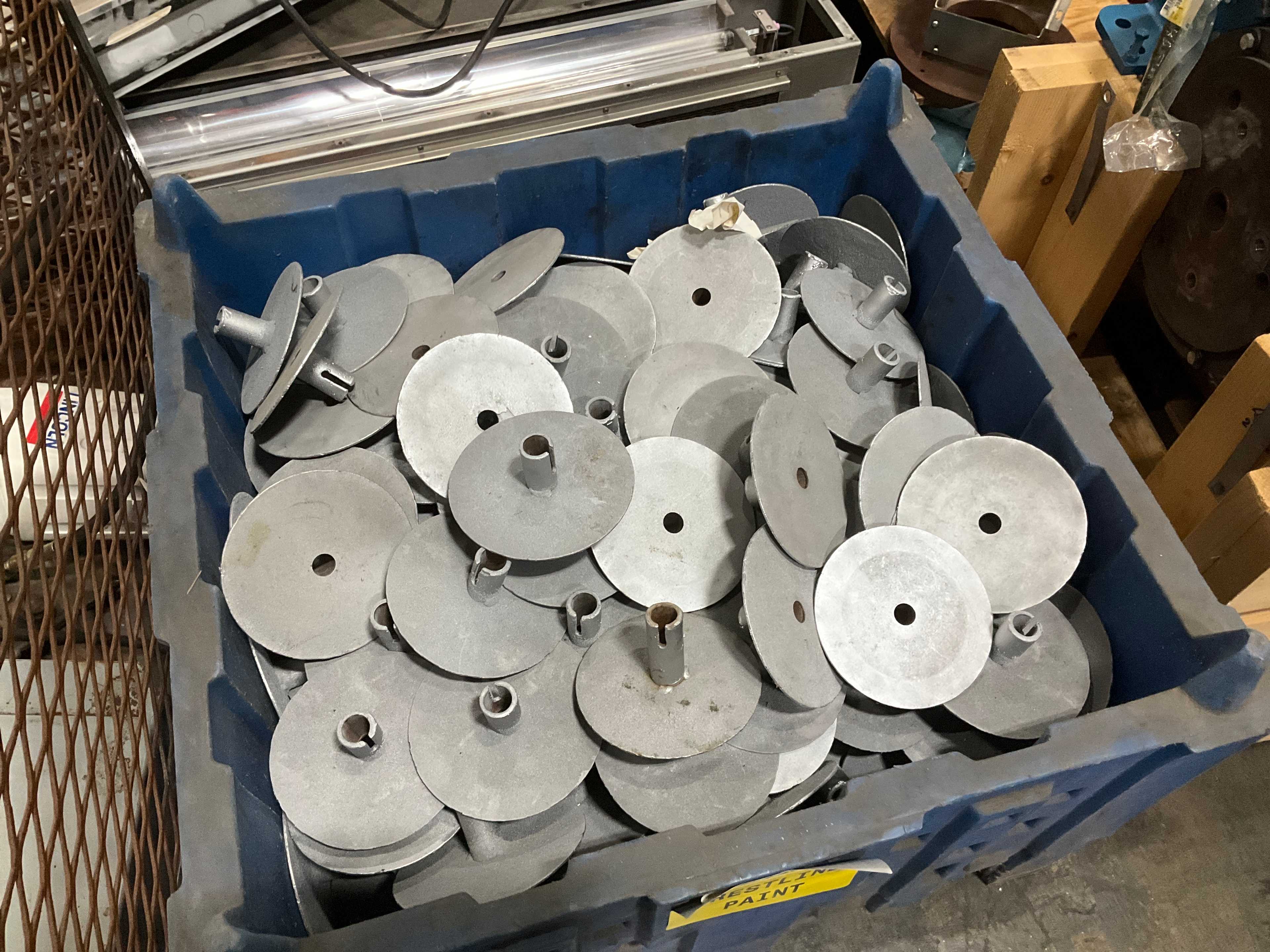 BULK LOT OF INDUSTRIAL PARTS AND FILTERS - INDUSTRIAL PARTS