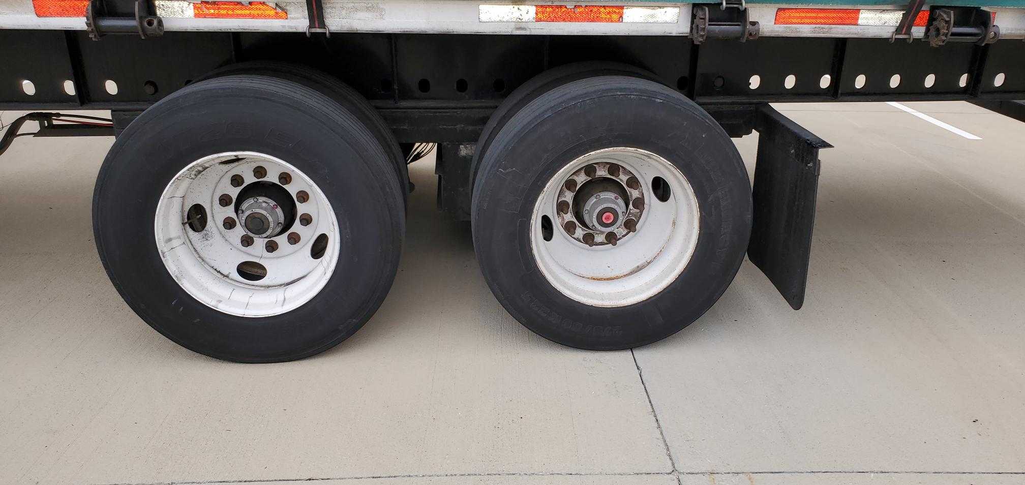 2004 Curtainside Trailer 53' - Nuvan - TRAILERS