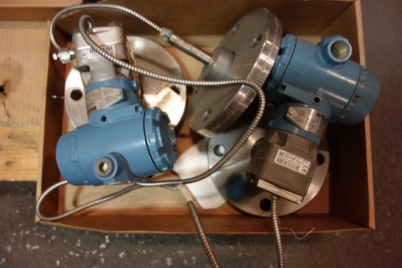 1 LOT OF ROSEMOUNT PRESSURE TRANSMITTERS - INSTRUMENTATION