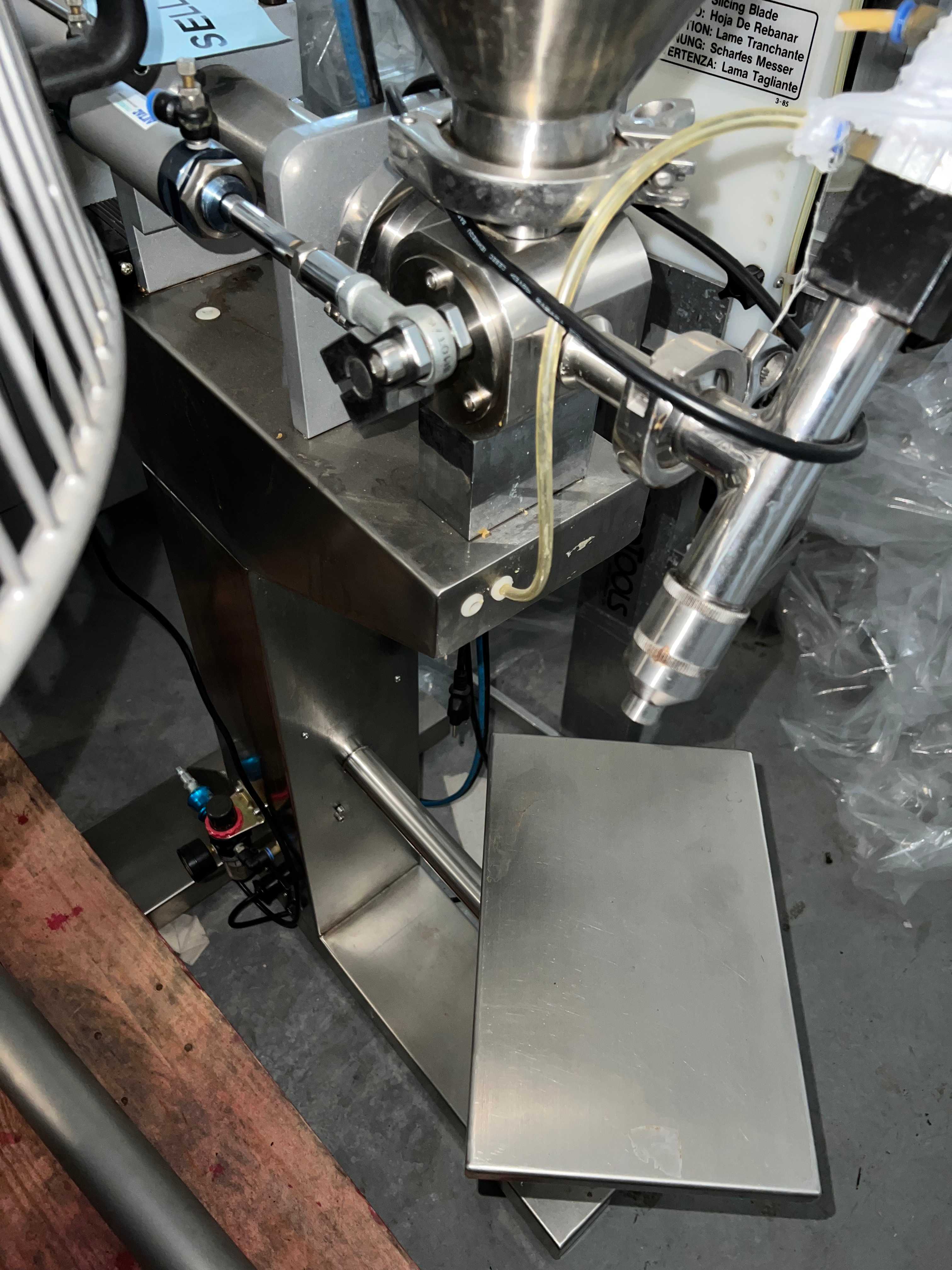 Hinds-boch GZ Series Pneumatic depositor - FOOD & BEVERAGE