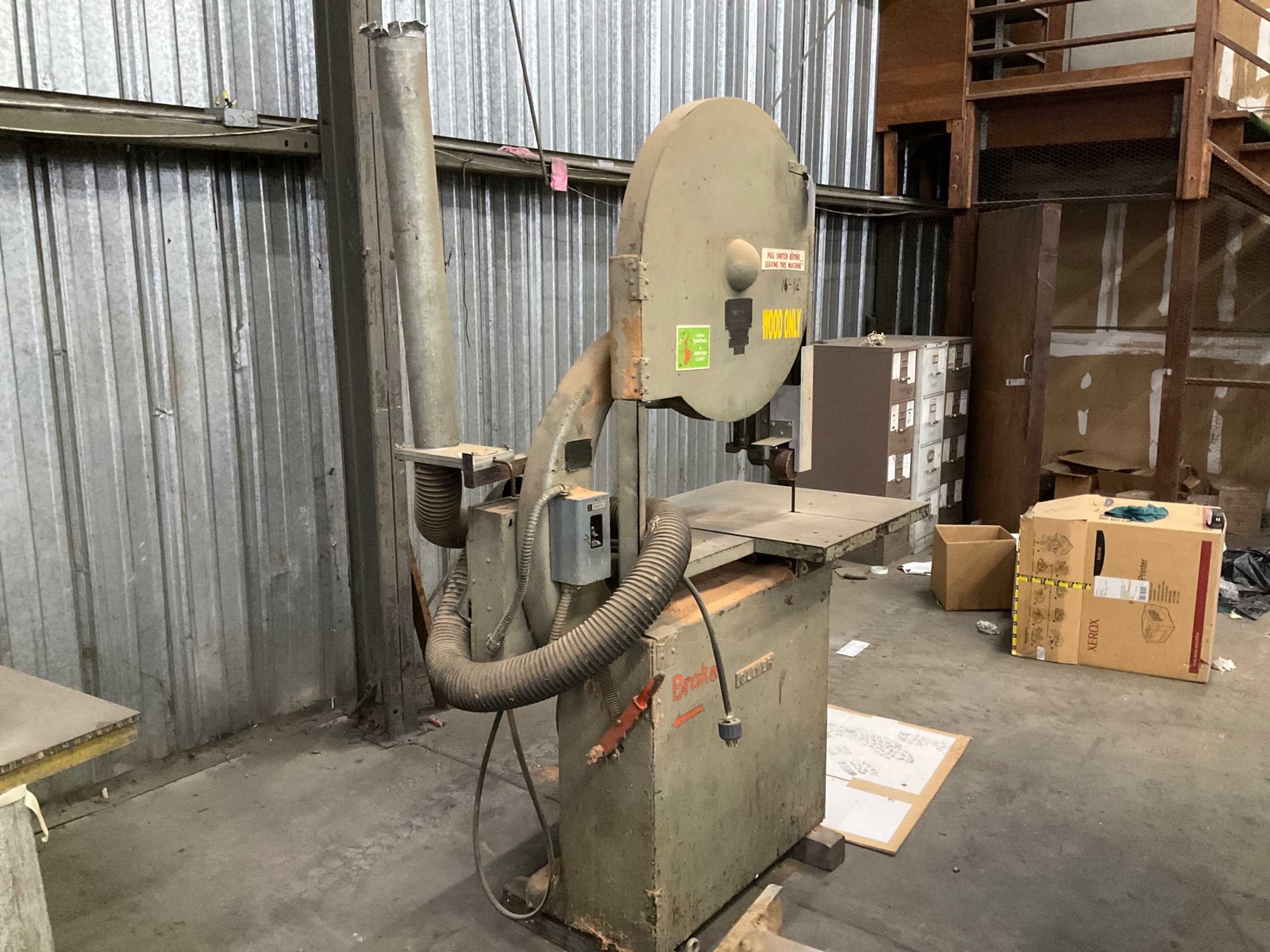 OLIVER MACHINERY CO. 117 VERTICAL BAND SAW