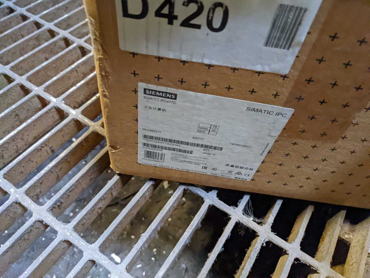 SIEMENS 1P6AV72406CD070HA3 SIMATIC PANEL HMI OPERATOR - AUTOMATION & CONTROLS
