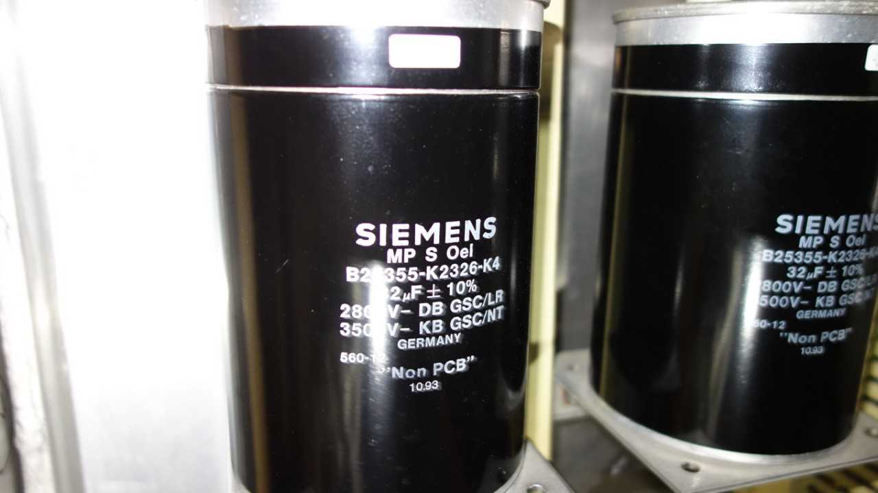 LOT OF 20 SIEMENS B25355 32UF CAPACITORS - CAPACITORS