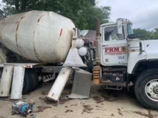 2003 MACK DM6805 READYMIX CONCRETE TRUCK - HYDRO EXCAVATOR TRUCKS