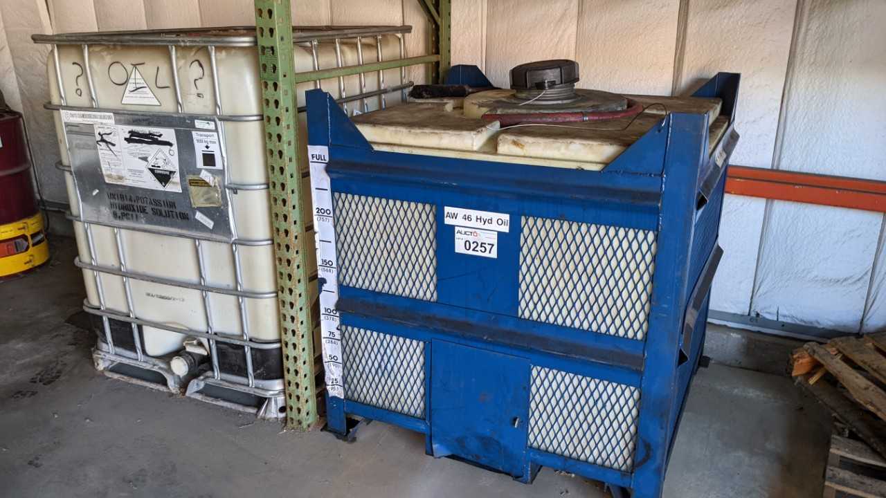 Lot of 2 liquid tanks. 200 gallon approx - PROCESS EQUIPMENT