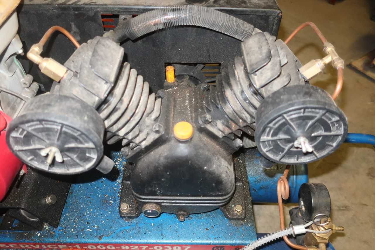 RED MAPLE 25 GALLON AIR COMPRESSSOR - ELECTRIC POWER TOOLS