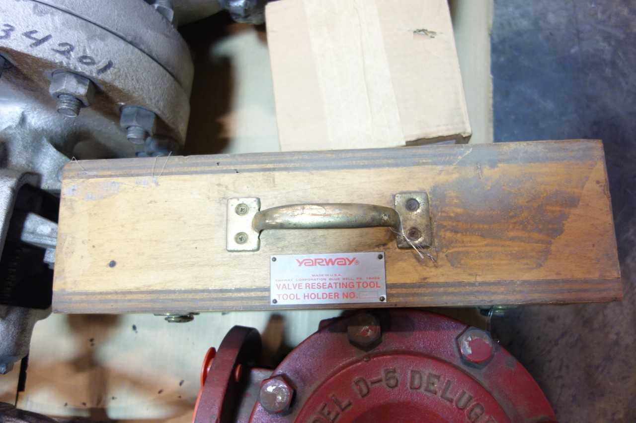 2 PALLETS OF ASSORTED VALVES AND VALVE ACCESSORIES - VALVES