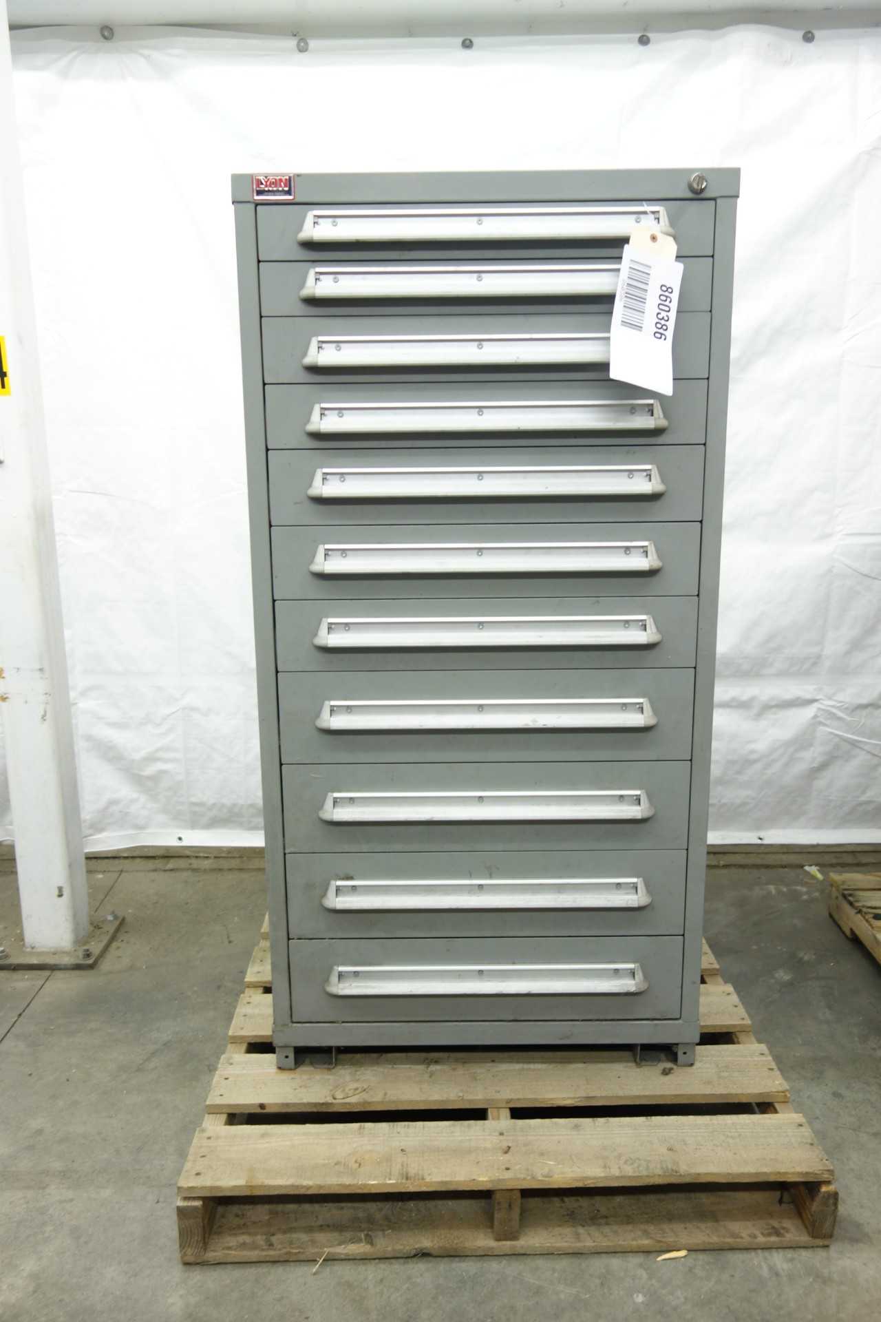 LYON 11 DRAWER LOCKING TOOL CABINET - TOOL STORAGE