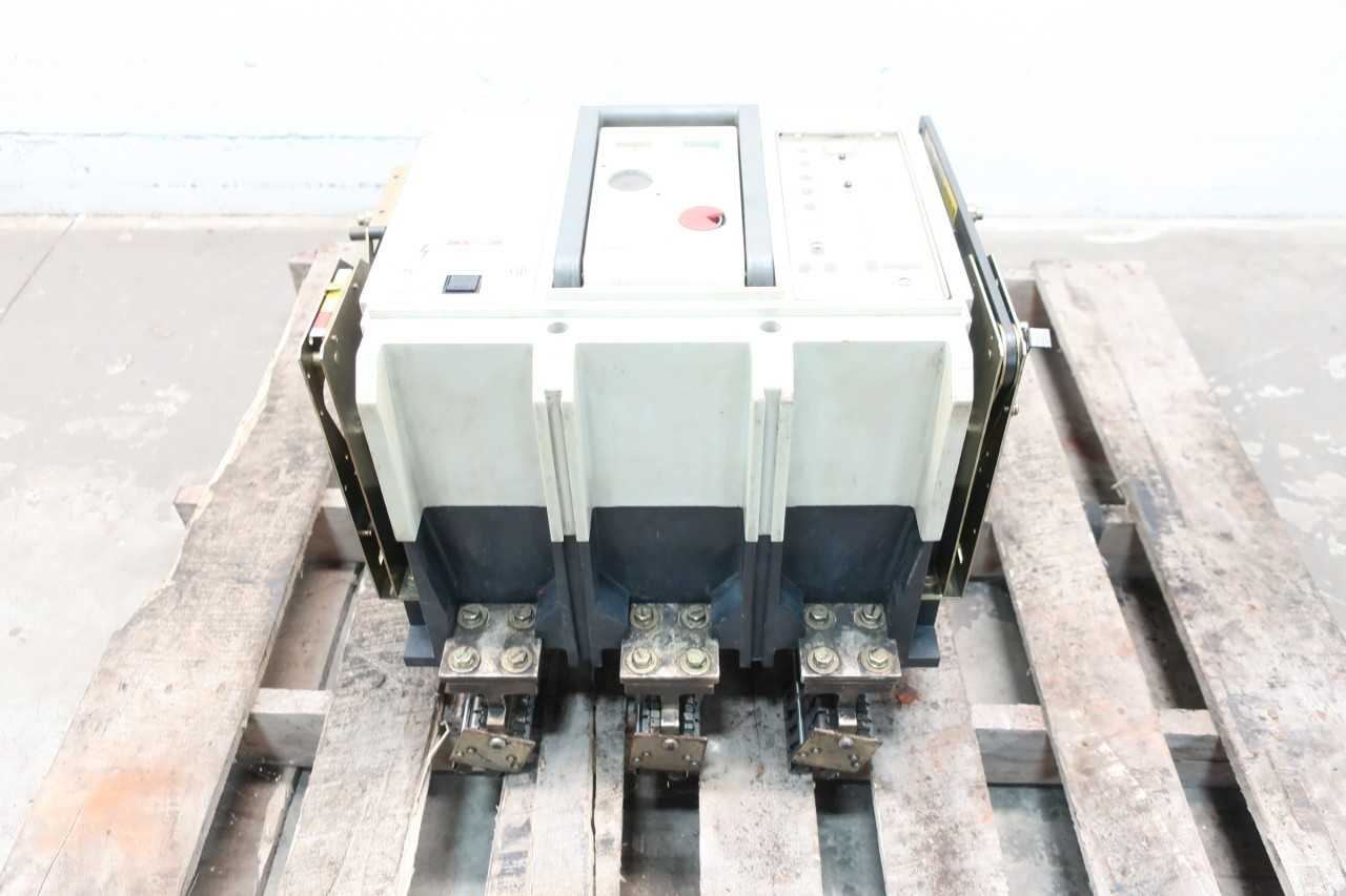 SIEMENS SBA2016DV 1600A AMP 1600A AMP 600V-AC AIR CIRCUIT BREAKER - CIRCUIT BREAKERS