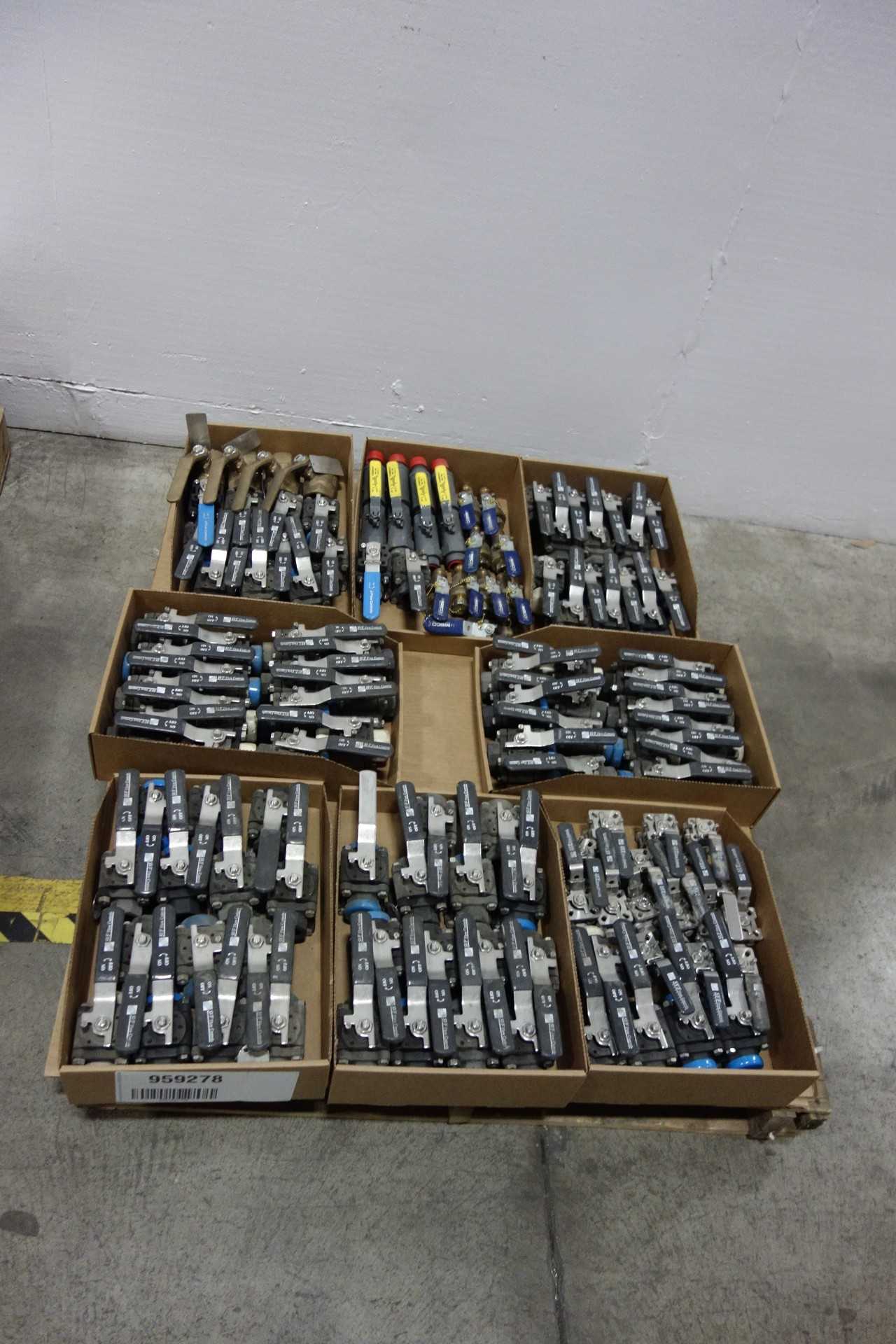 1 PALLET OF ASSORTED BALL VALVES - BALL VALVE
