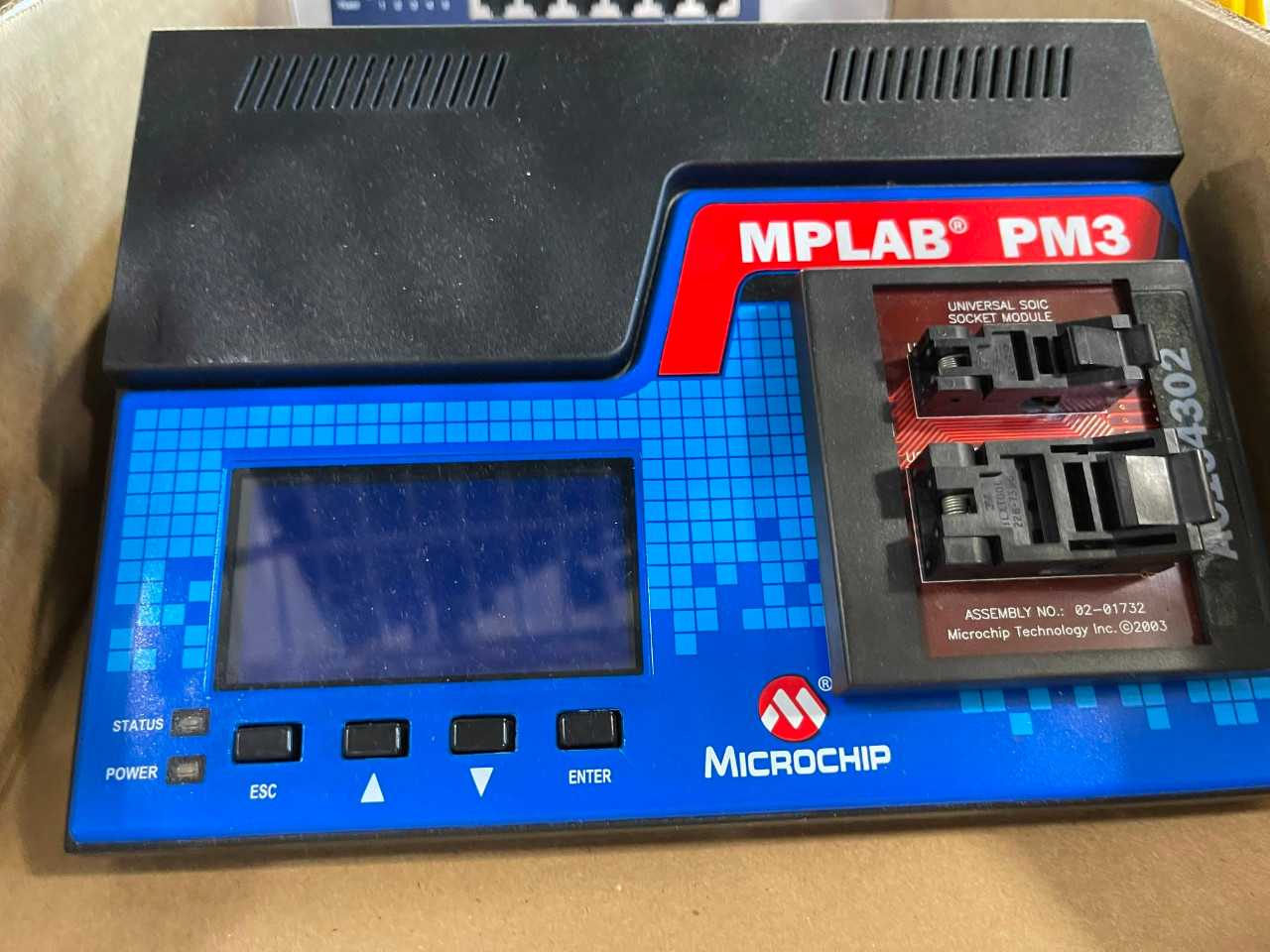EFD 1000VL Fluid Despenser & MPLAB PM3 Circuit Programer - CIRCUIT BREAKERS