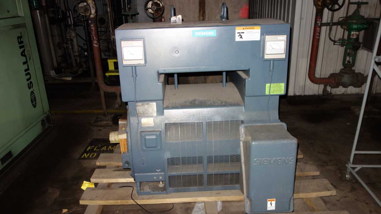 SIEMENS CG 350HP MOTOR 2300V 588Z 888RPM - ELECTRIC MOTORS