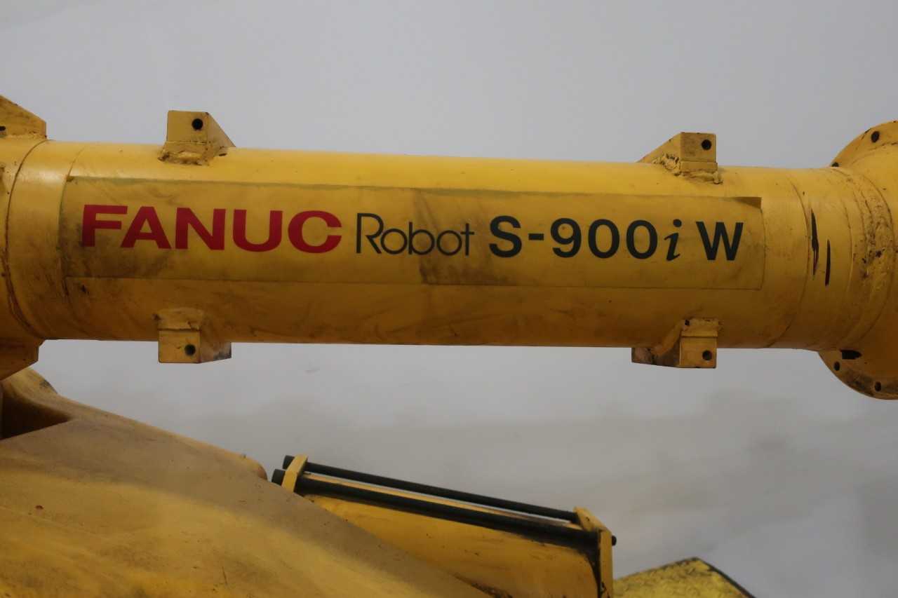 GE FANUC S-900iW WITHOUT CONTROLLER - AUTOMATION & CONTROLS