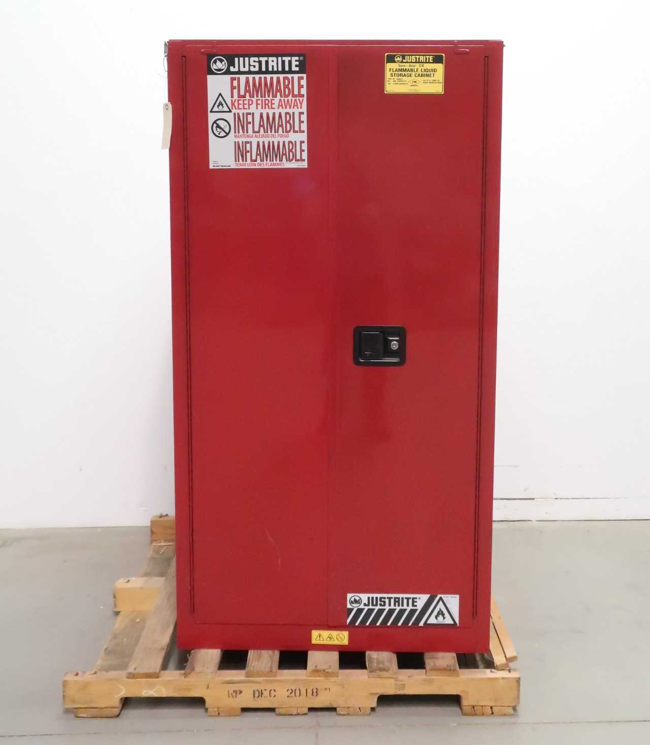 JUSTRITE 896021 FLAMMABLE LIQUID STORAGE CABINET 60GAL - TOOL STORAGE