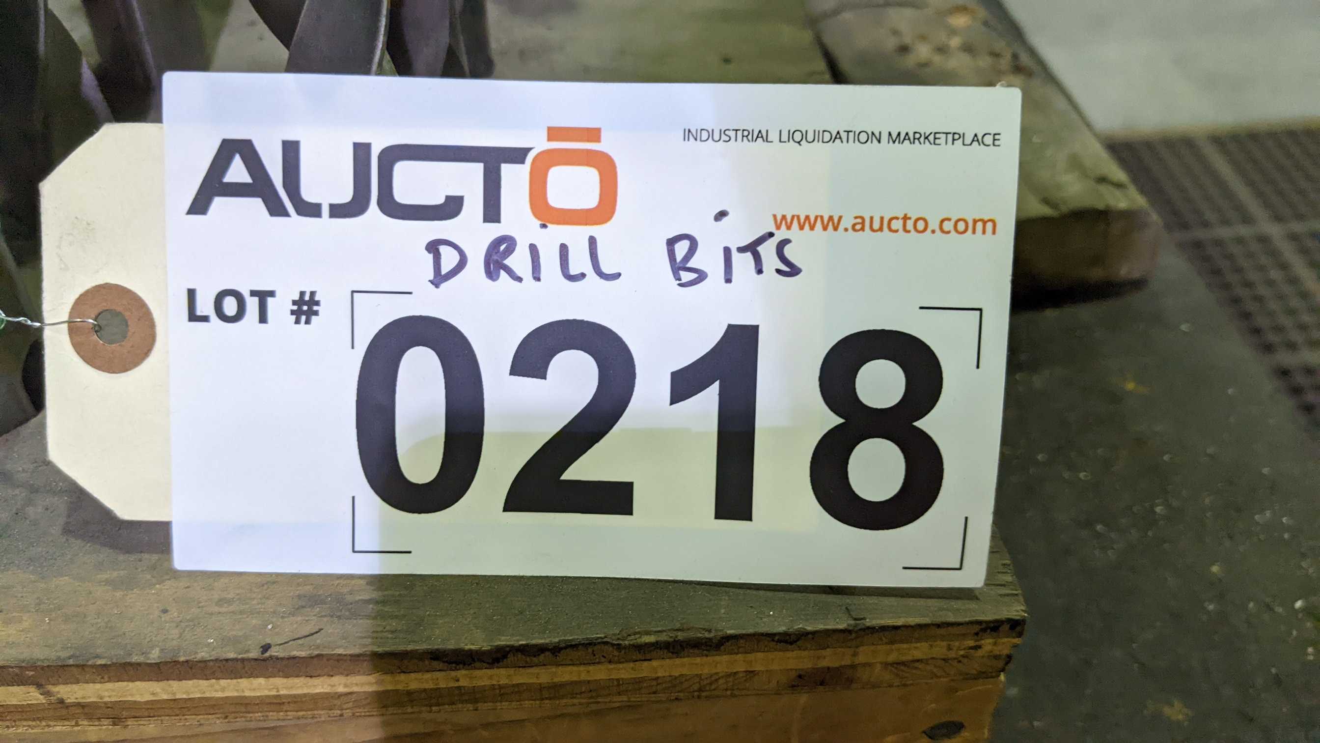 LOT OF DRILL BITS - WORKHOLDING