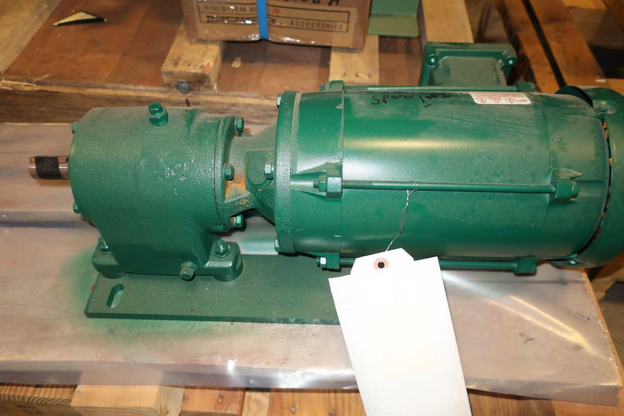 MASTER 90SM11251501 17:1 208V 3PH GEAR REDUCER - GEAR REDUCERS