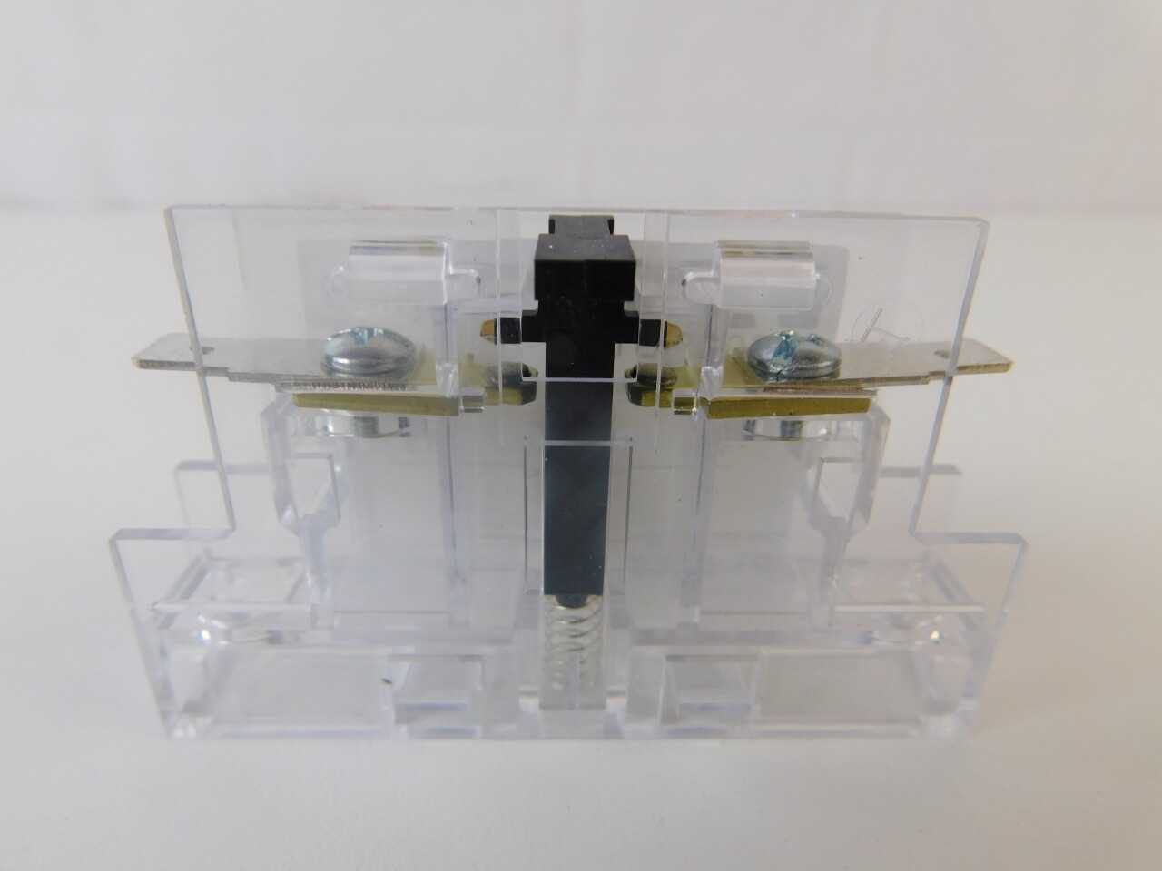 Quantity of 100x C320DPG10 Auxiliary Contacts - VALVES