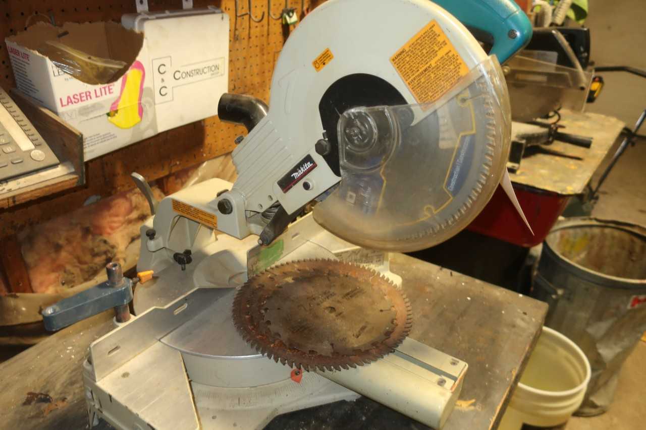 MAKITA LS1011 255MM SLIDE COMPOUND MITER SAW 115V 12A 1380W - ELECTRIC POWER TOOLS