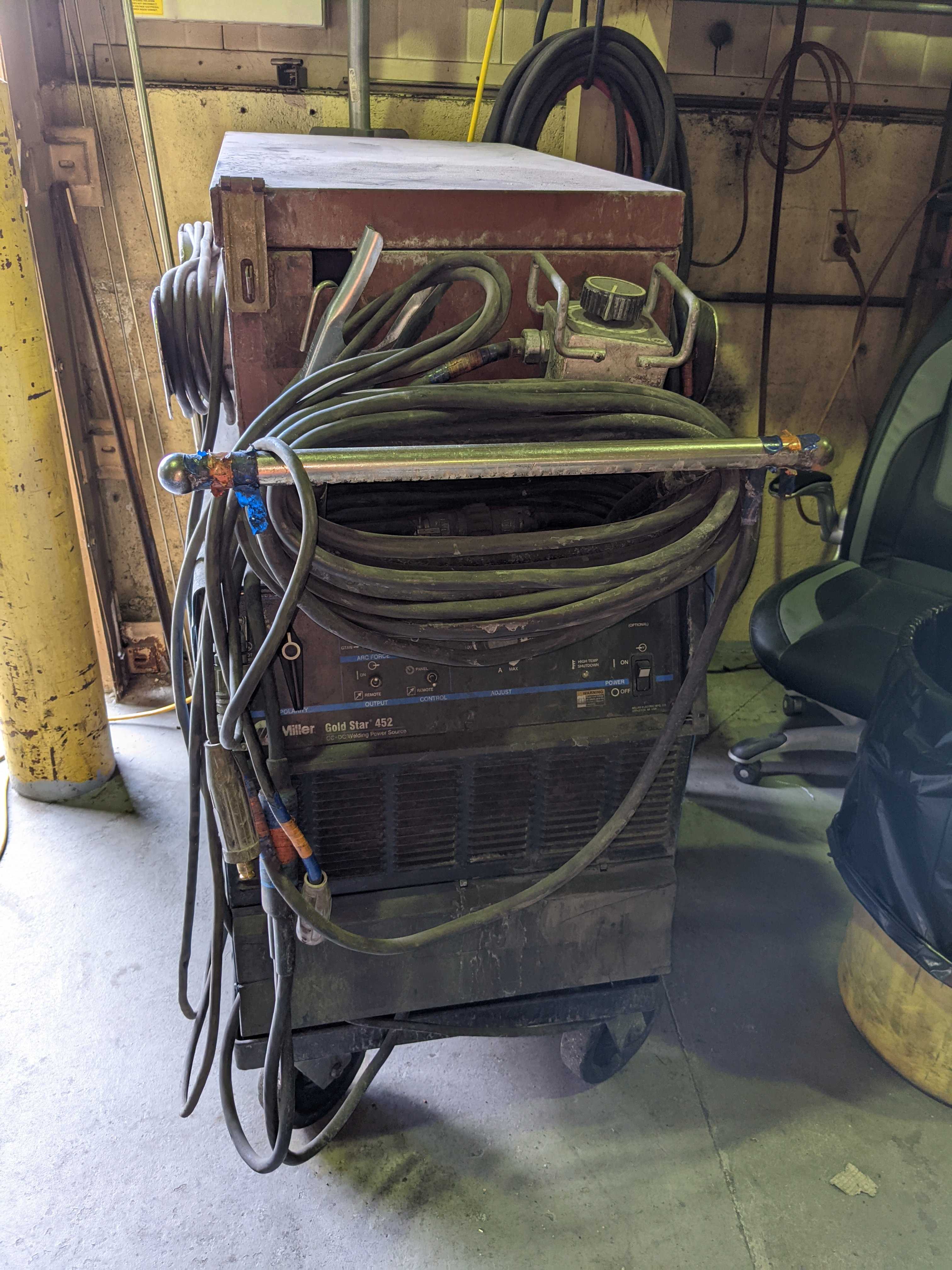 WELDER - WELDING EQUIPMENT WELDER - WELDING EQUIPMENT
