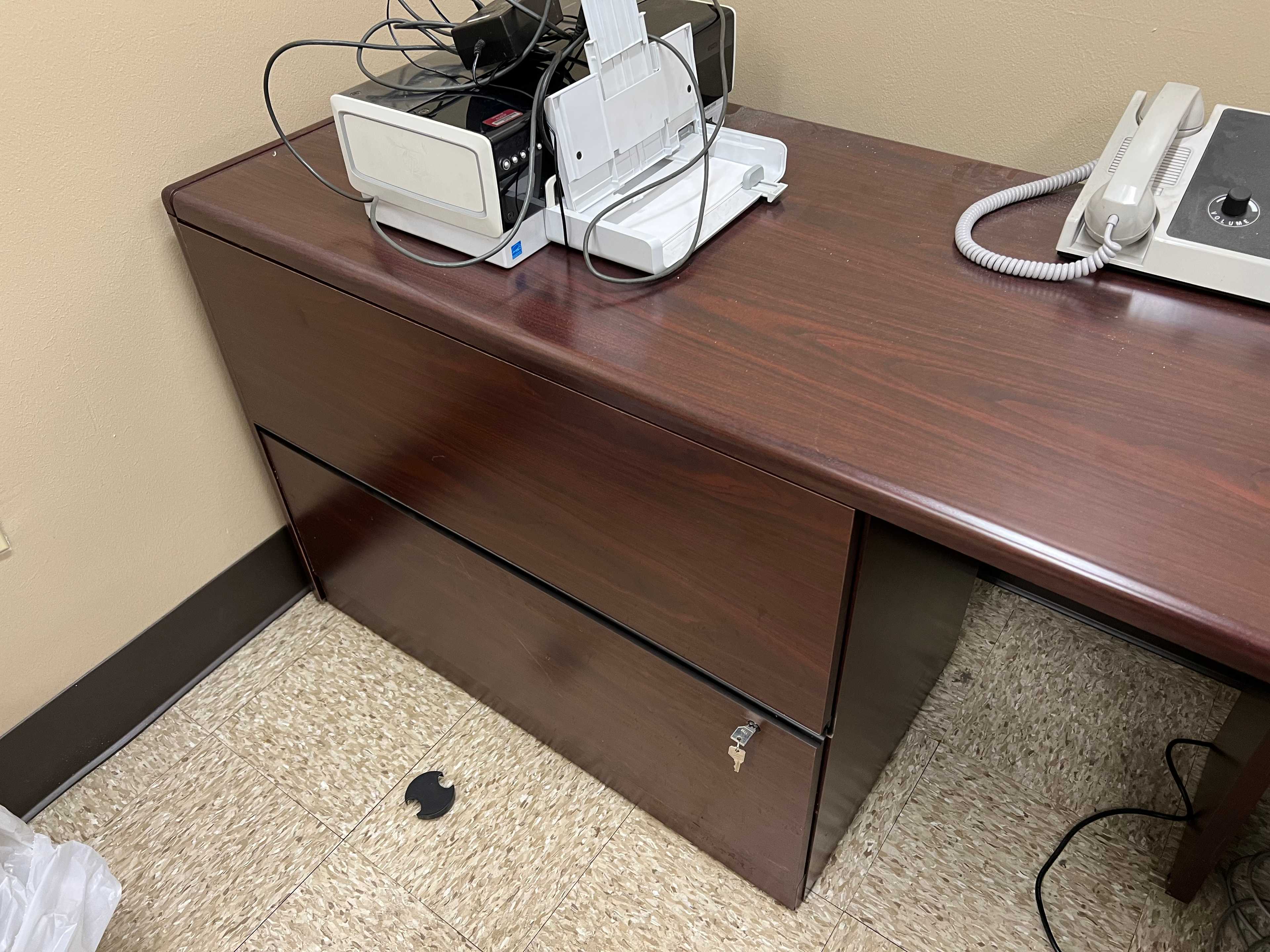 LOT OF OFFICE FURNITURE - PLANT & FACILITY