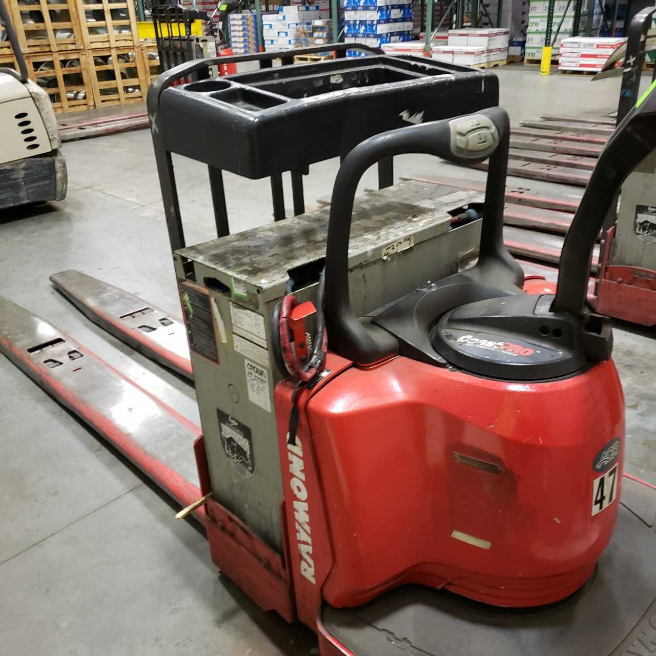 2012 Raymond 8400 double rider pallet jack Lakeland FL - MANUAL PALLET JACKS 2012 Raymond 8400 double rider pallet jack Lakeland FL - MANUAL PALLET JACKS