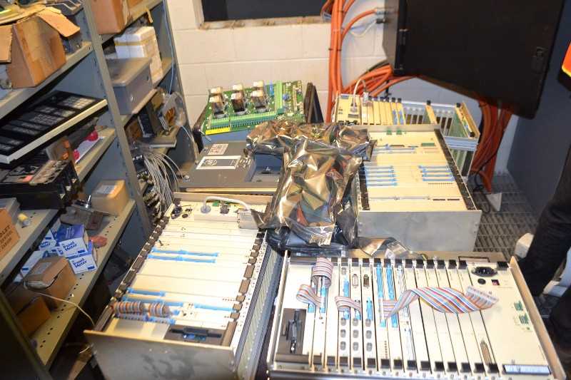 ASSORTED STROMBERG AND ALLEN BRADLEY CONTROLS WITH DESK (NOVA SCOTIA) - MISCELLANEOUS